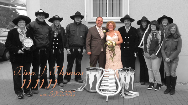 Beschreibung: http://www.spzsig.de/images/spiel/Hochzeit%20Tina%20031.jpg